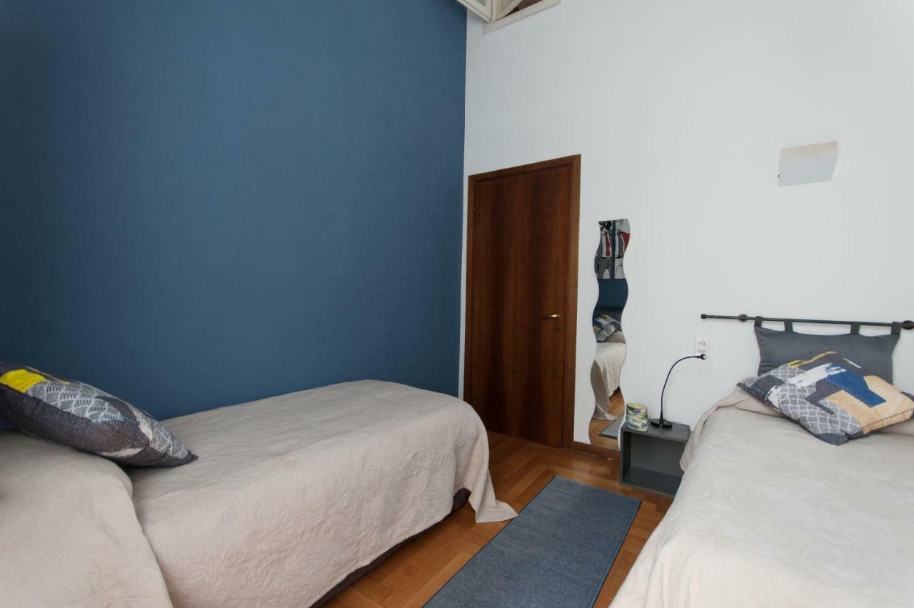Fancy Blue Duomo Duplex Apartement Milano Esterno foto